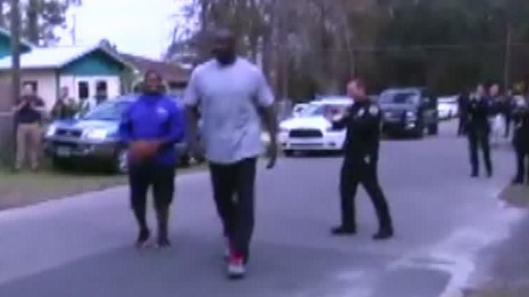 Shaq visits Gainesville to play ball with kids