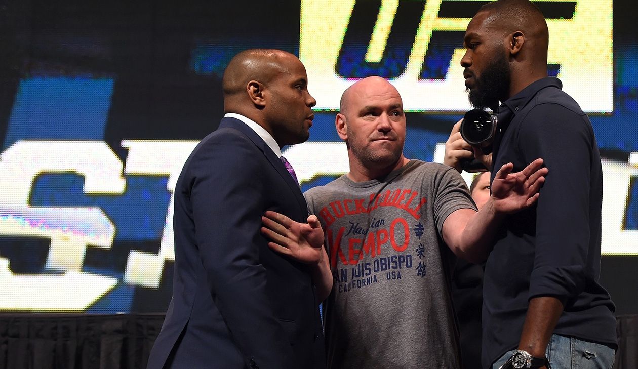 Jon Jones vs Daniel cormier. Jon Jones vs cormier 2 Press Conference. Jon Jones and Daniel cormier friends.