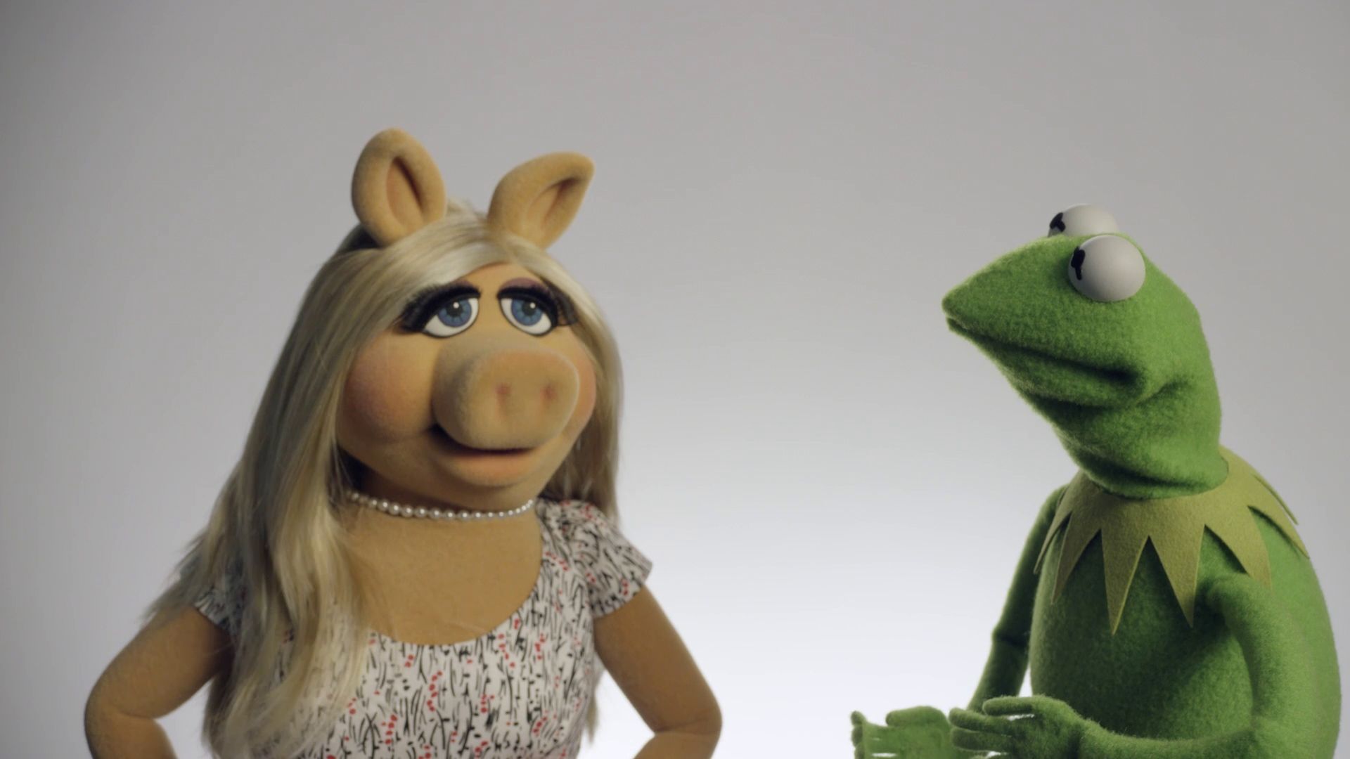 Kermit and Miss Piggy on Tournament Challenge ESPN Video