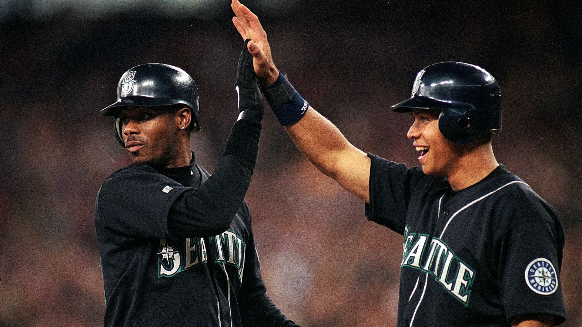 Alex Rodriguez passes Ken Griffey Jr. on all-time home run list