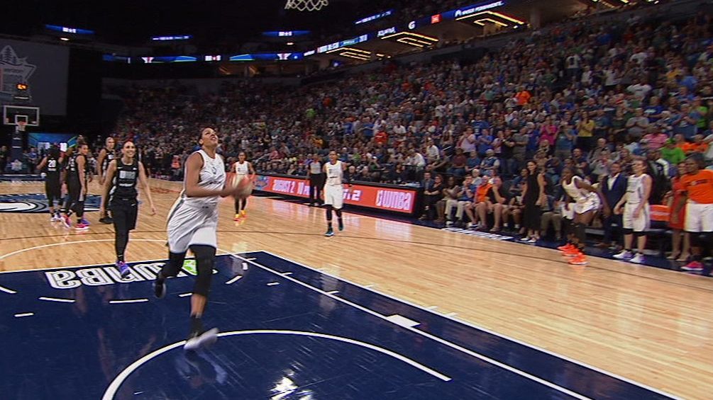 Cambage throws down a dunk to end WNBA AllStar Game