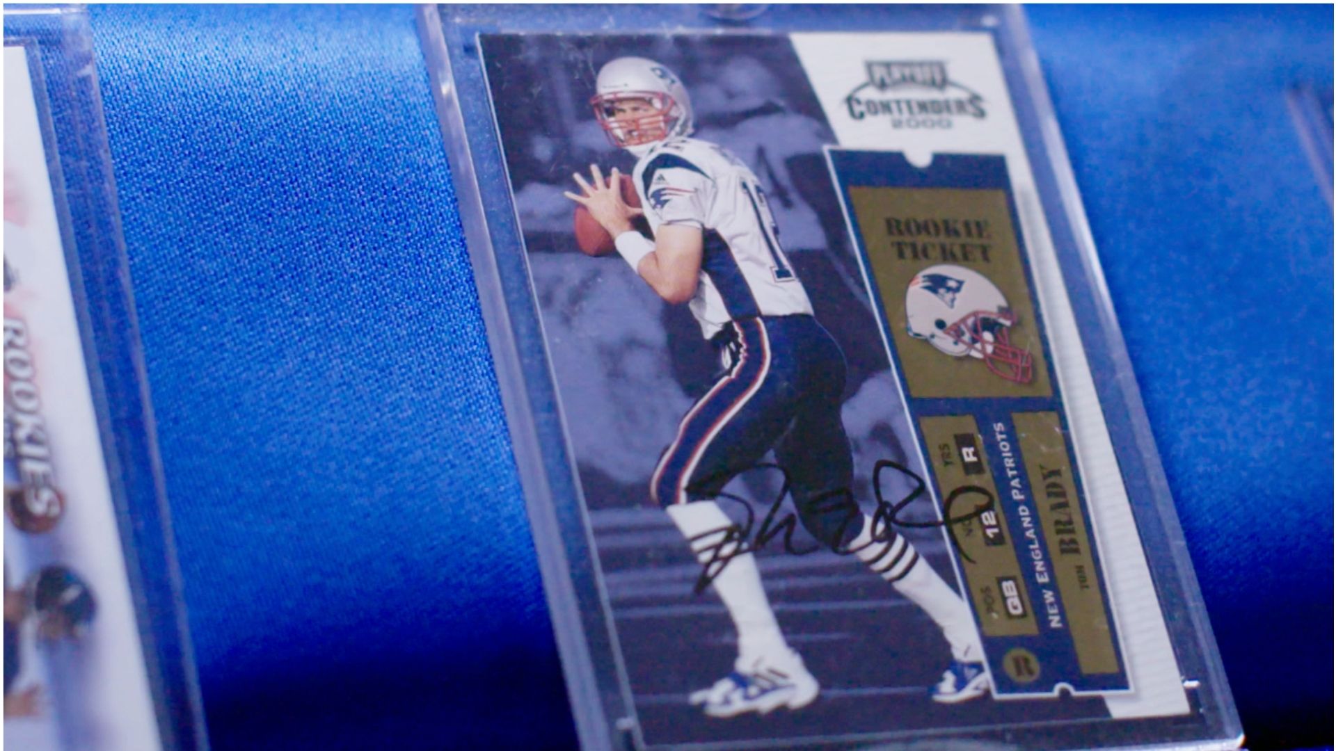 WATCH: Tom Brady trades $1,000 rookie card with young fan – NBC