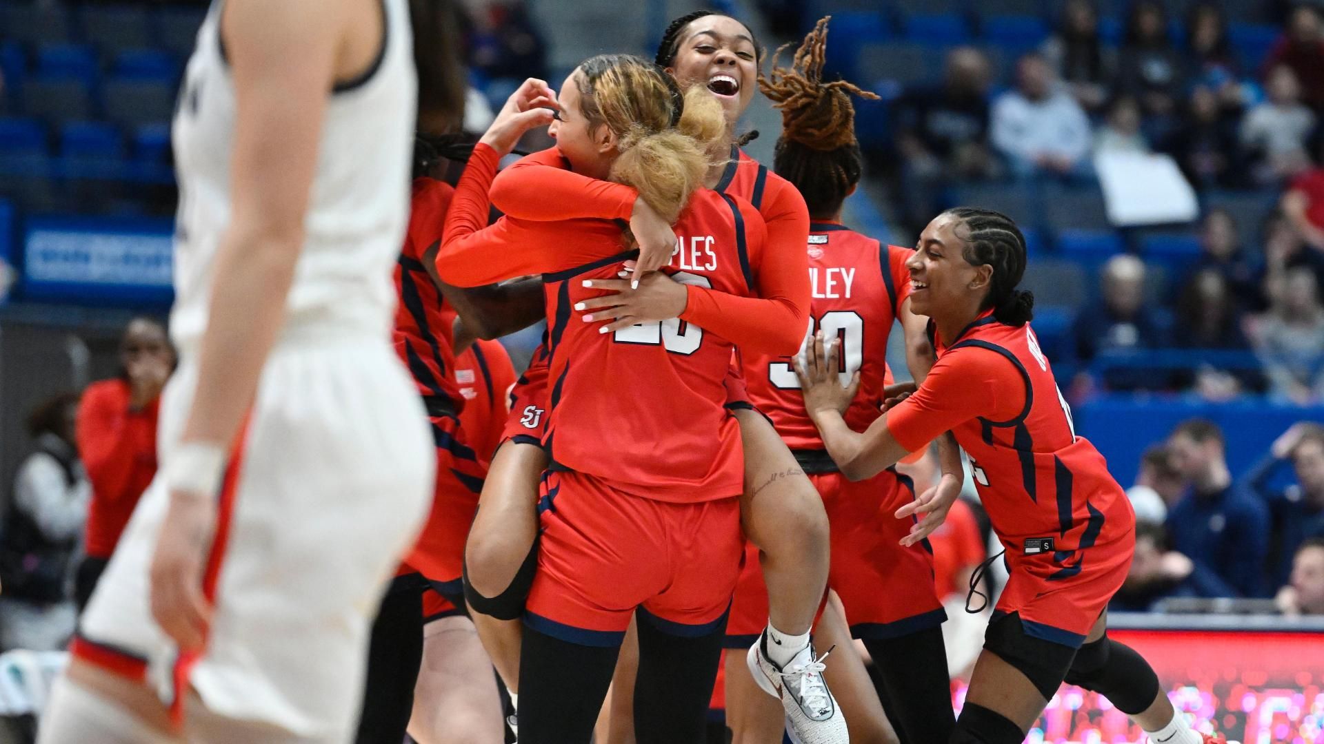 Jayla Everett's Clutch Jumper Helps St. John's Upset No. 4 Uconn - Espn 