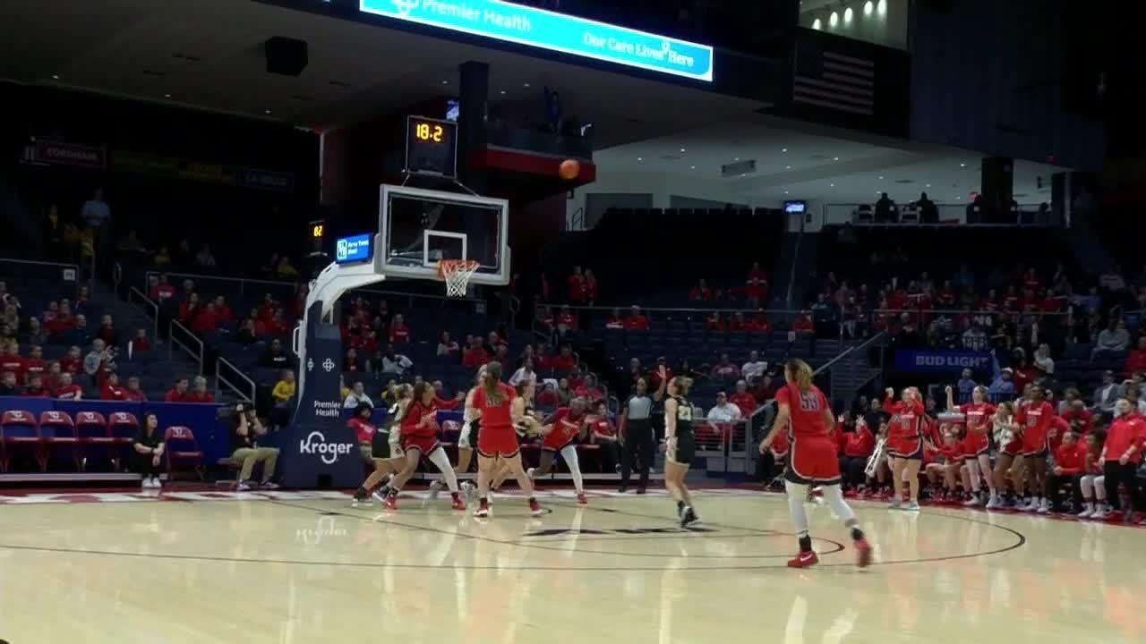 Ivy Wolf sinks it from downtown - ESPN Video