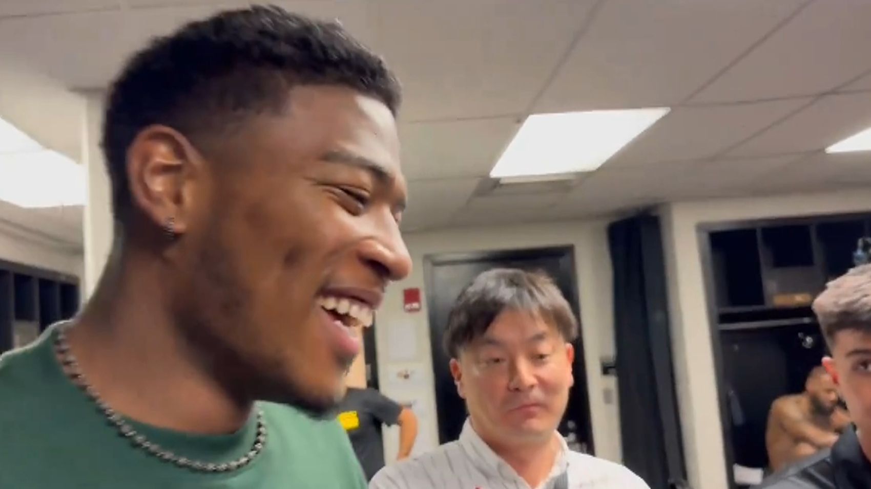 Ar Lebron Rui LeBron plays up Rui hitting him in the face - ESPN Video
