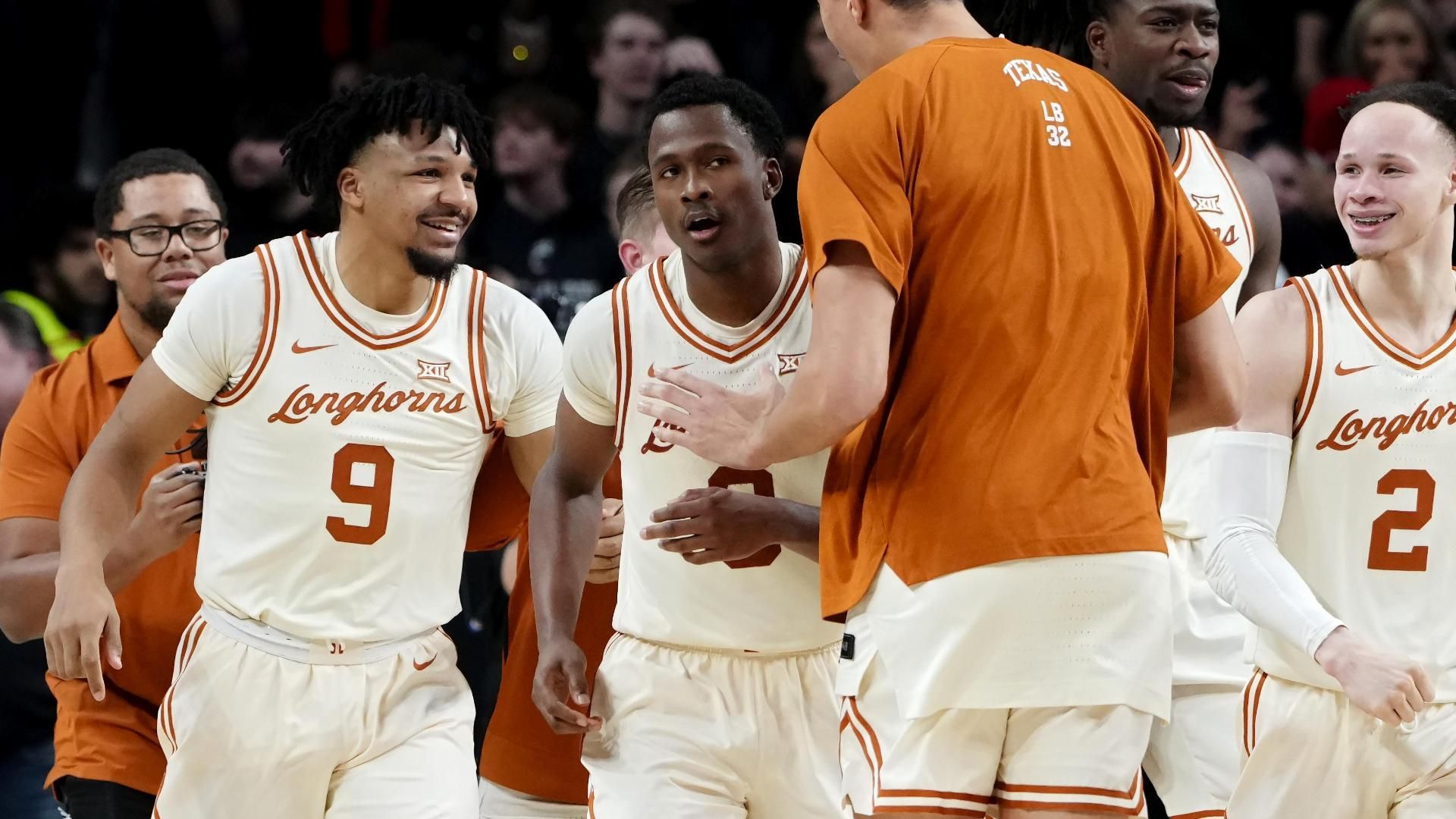 Max Abmas wins it for Texas in closing seconds - ESPN Video