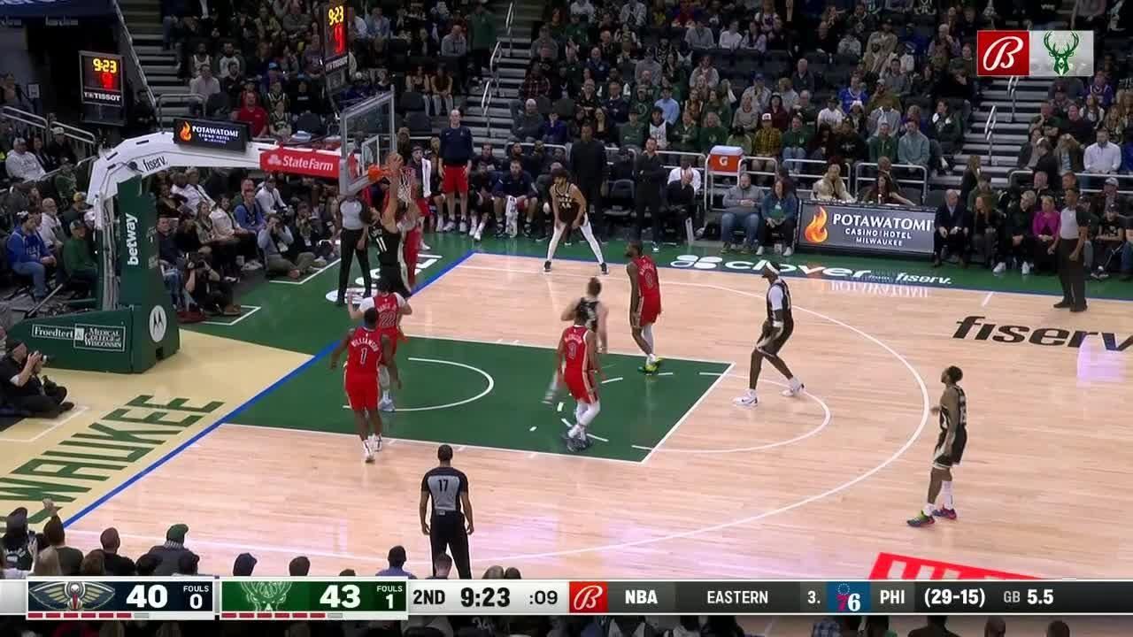 Brook Lopez dunks one down for the Bucks - ESPN Video