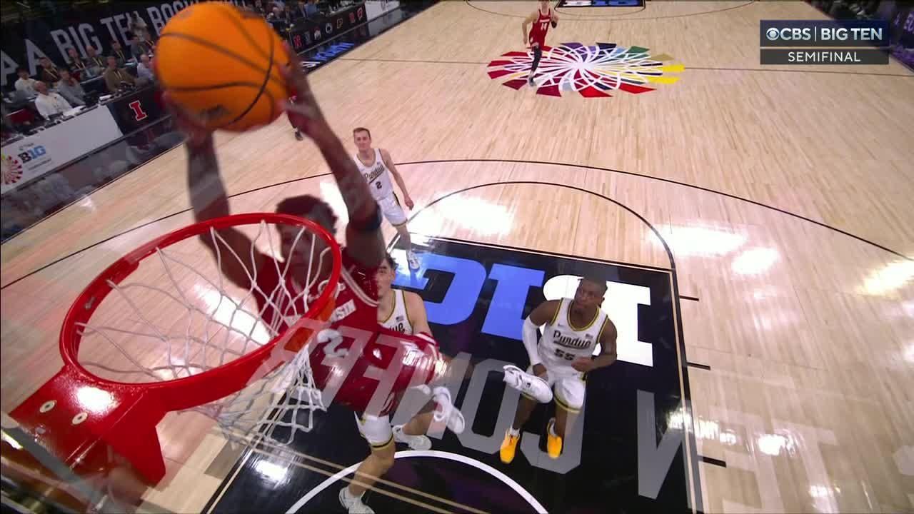 AJ Storr soars through the paint for a massive rack attack