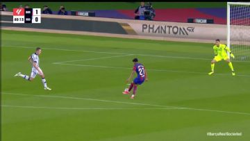 Lamine Yamal slots home the opening goal for Barcelona