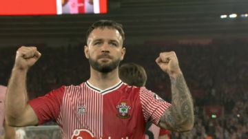 Adam Armstrong completes win for Southampton