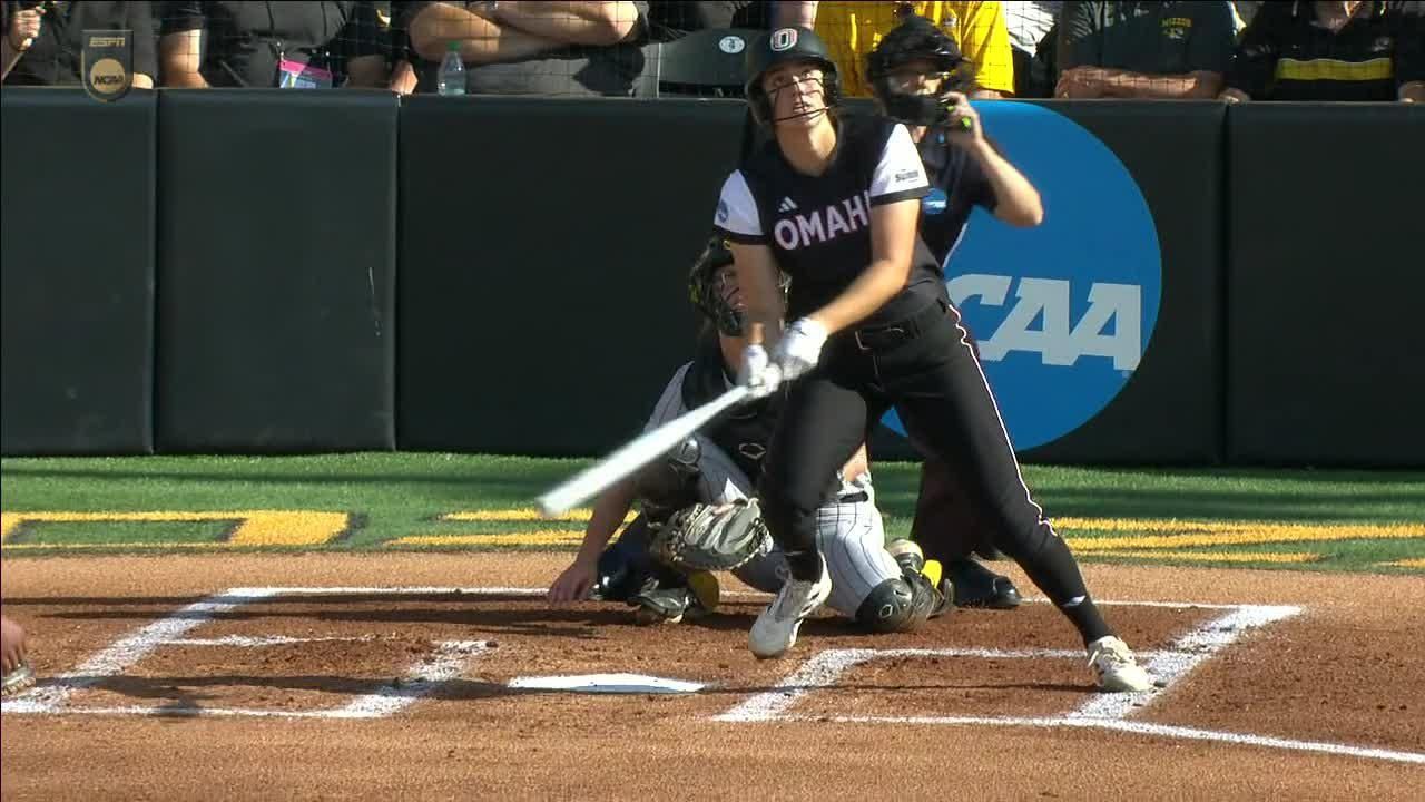 Sydney Thomason mashes a dinger vs. Tigers - ESPN Video