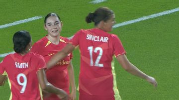 Olivia Moultrie doubles lead for Portland Thorns FC