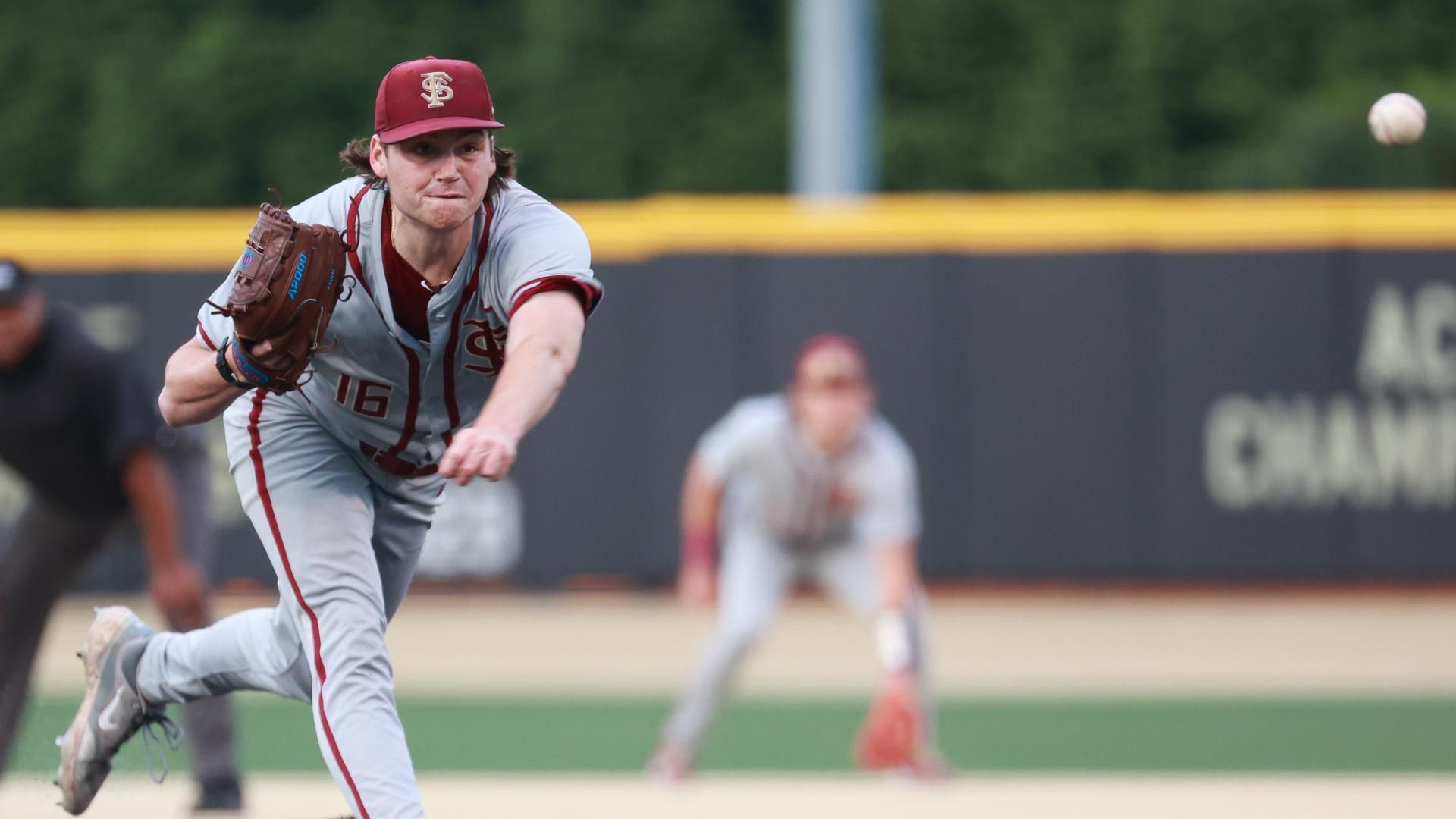 MLB Draft 2025: Ranking de Prospectos y Mini-Mock Draft 2 3:20Which MLB draft prospects could have star potential?Kiley McDaniels provides some key prospects to look out for in the MLB draft, including Florida State's Jamie Arnold and Seth Hernandez from Corona High School.