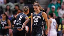 Sabrina Ionescu puts on a show in return to her college court
