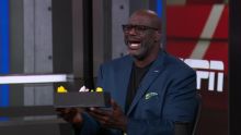 Shaq mourns the Hawks' season at the half
