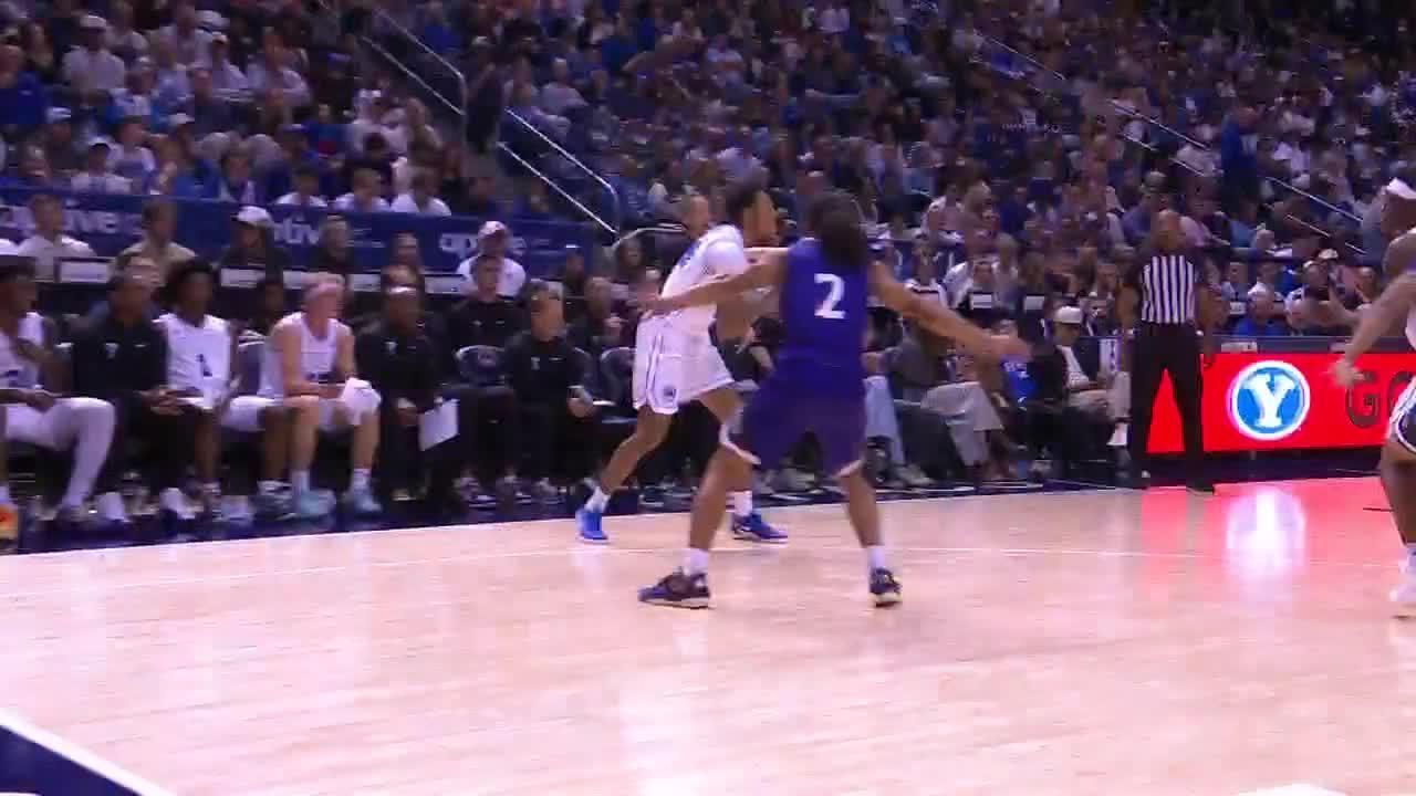 Top 10 Equipos NCAA con Mayor Talento NBA: Duke, Houston y Más 8 0:19AJ Dybantsa throws down powerful dunk vs. Holy Cross CrusadersAJ Dybantsa gets up for the beautiful dunk