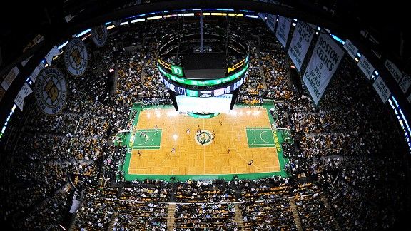 ☘️➡️🐻 Boston Celtics x Boston Bruins x #DefendCauseway, By TD Garden