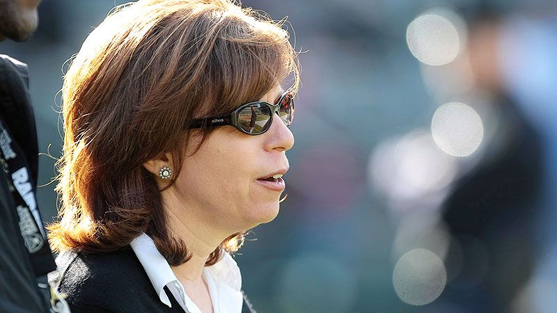 Why the NFL's Amy Trask ignored this common piece of career advice