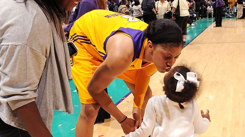 Candace Parker Wants Her Daughter To Play Basketball And Its Adorable 