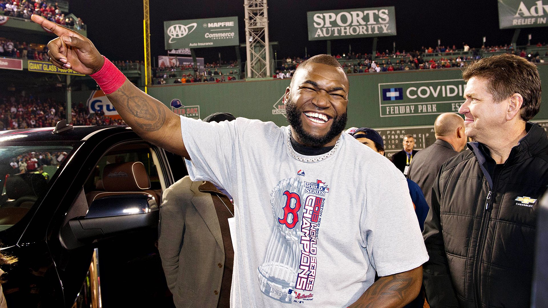 David Ortiz, Shane Victorino get beards shaved off for charity