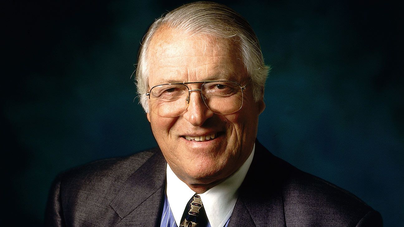 Tom Gola, La Salle basketball player and Hall of Famer, dies at 81