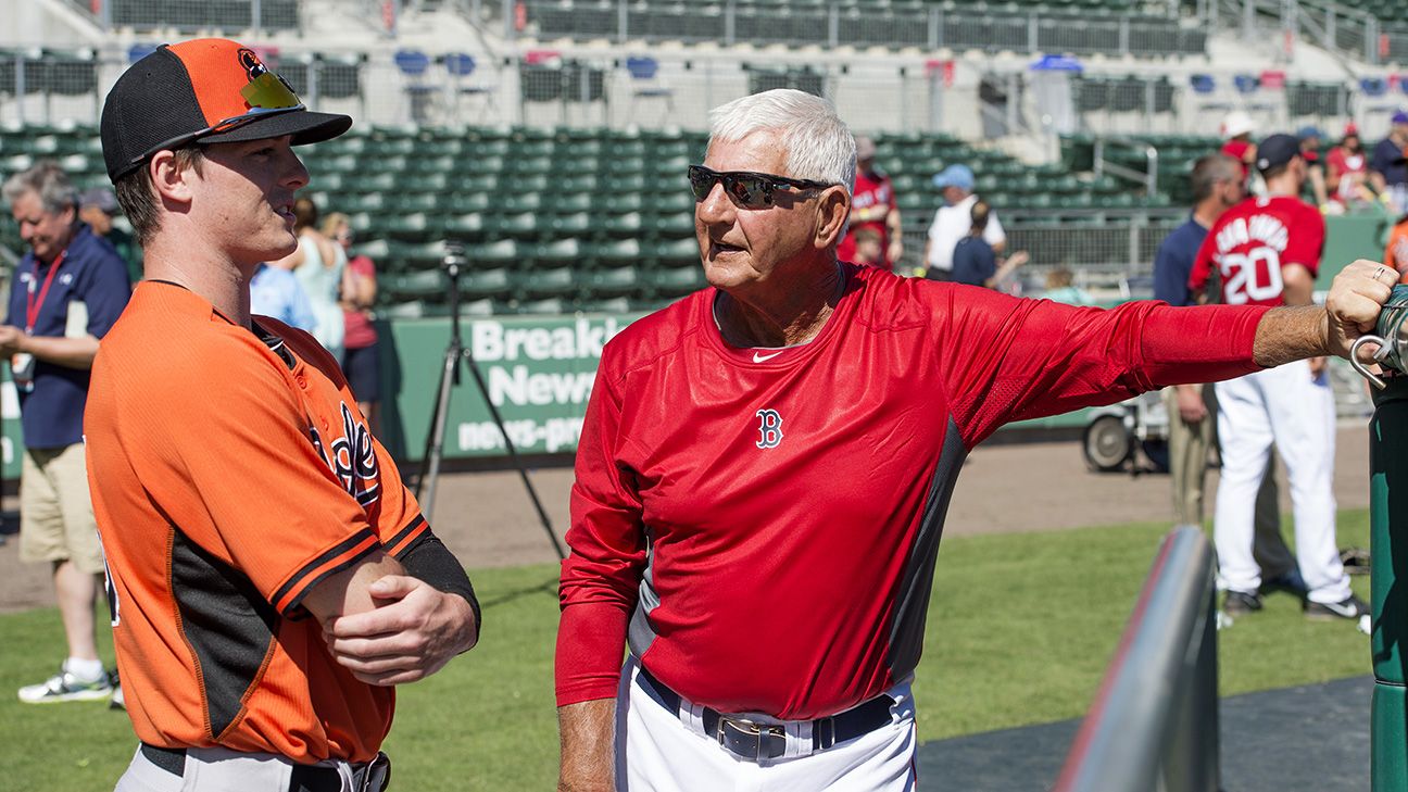 Giants' Mike Yastrzemski gets hitting tips from Hall of Fame granddad