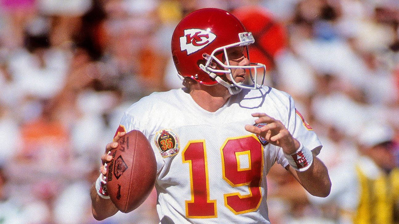 Three things you might not know about Joe Montana trade to 