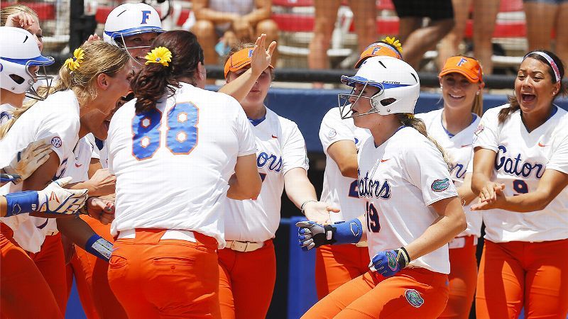 Gators win 7-2 over Lady Vols