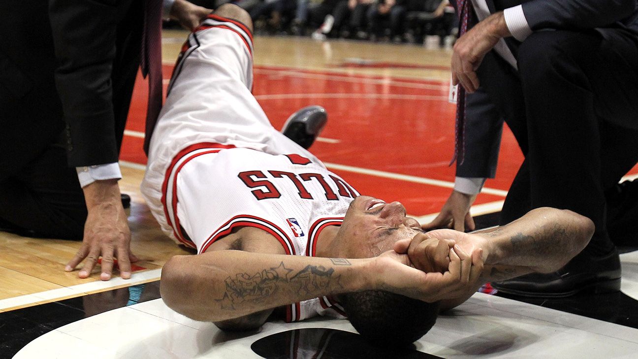 After Another Knee Injury, Derrick Rose Faces Grim Future With