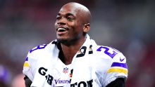 Vikings to induct ex-RB Adrian Peterson into Ring of Honor