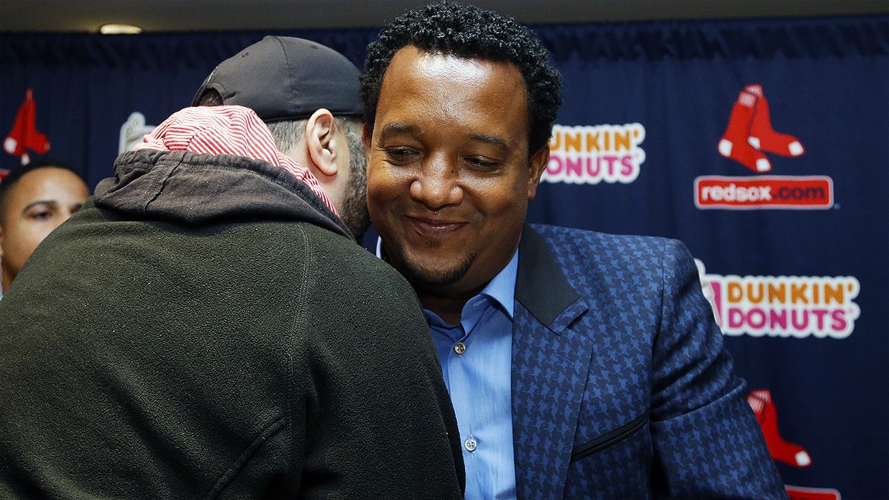 MLB great Pedro Martínez wants Dominicans to seek opportunities