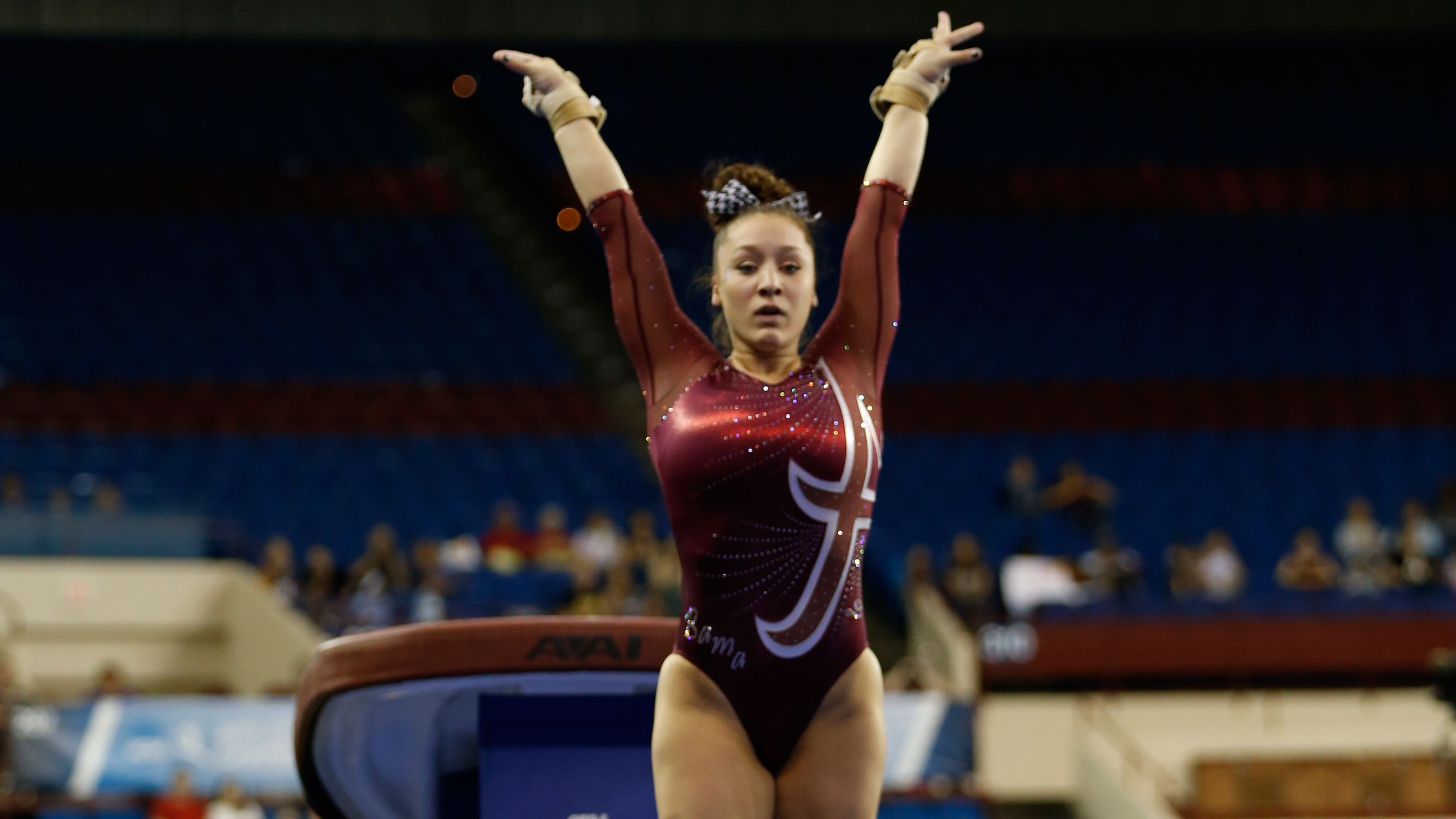 Alabama gymnasts finish in top5