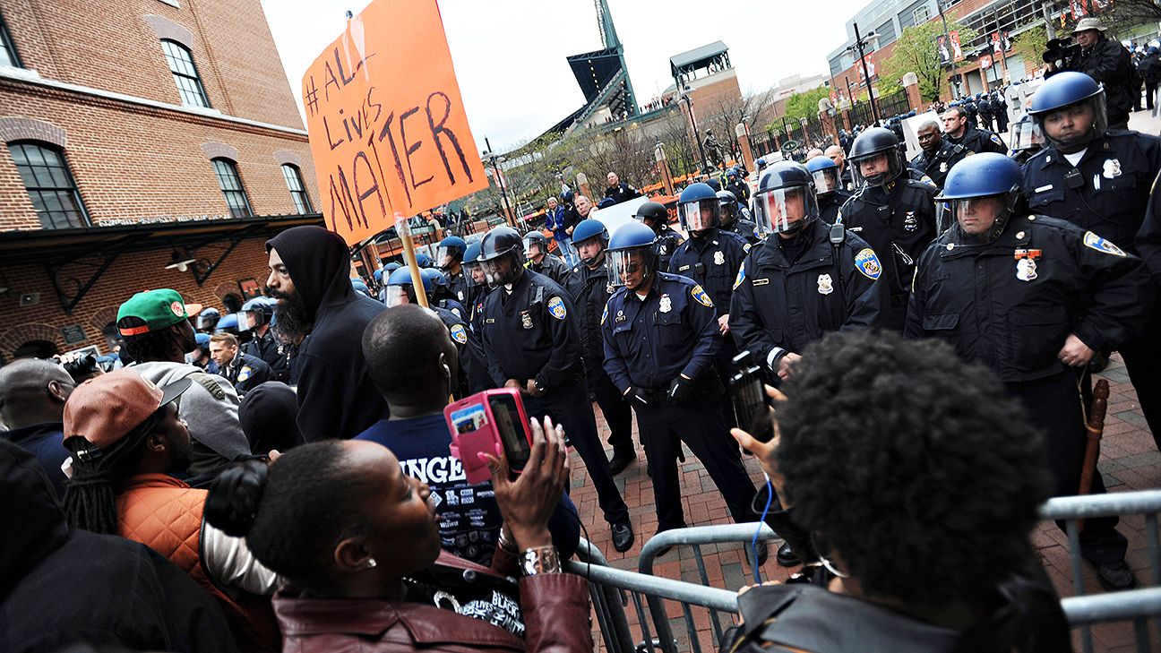 Ray Lewis, Carmelo Anthony speak out against Baltimore riots - ESPN