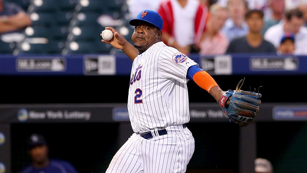 Juan Uribe wants his son, an international prospect, to sign with White Sox