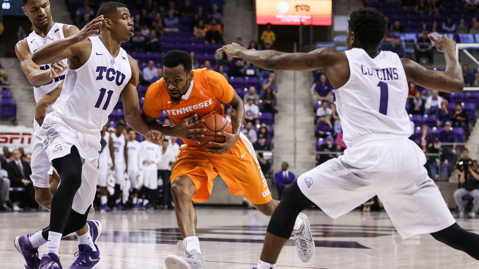 Tennessee drops road game at TCU