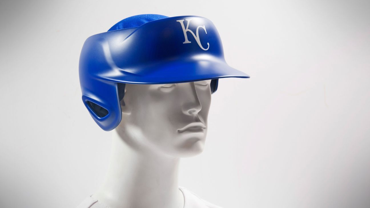 Toronto Blue Jays pitcher models new protective hat (PHOTO