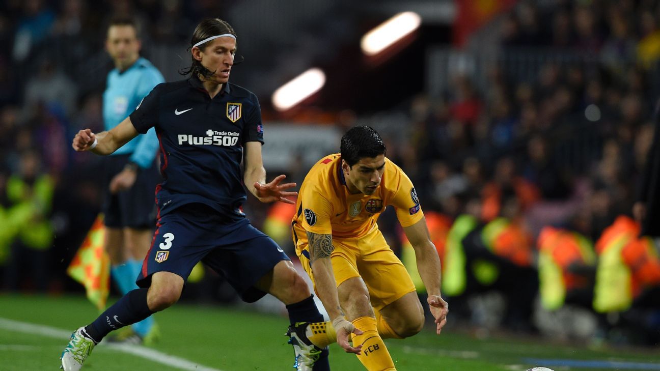 Real Madrid's Kaka during the Spanish First League Soccer Match, FC  Barcelona vs Real Madrid at Nou Camp stadium in Barcelona, Spain on  November 29, 2009. Barcelona won 1-0. Photo by Christian