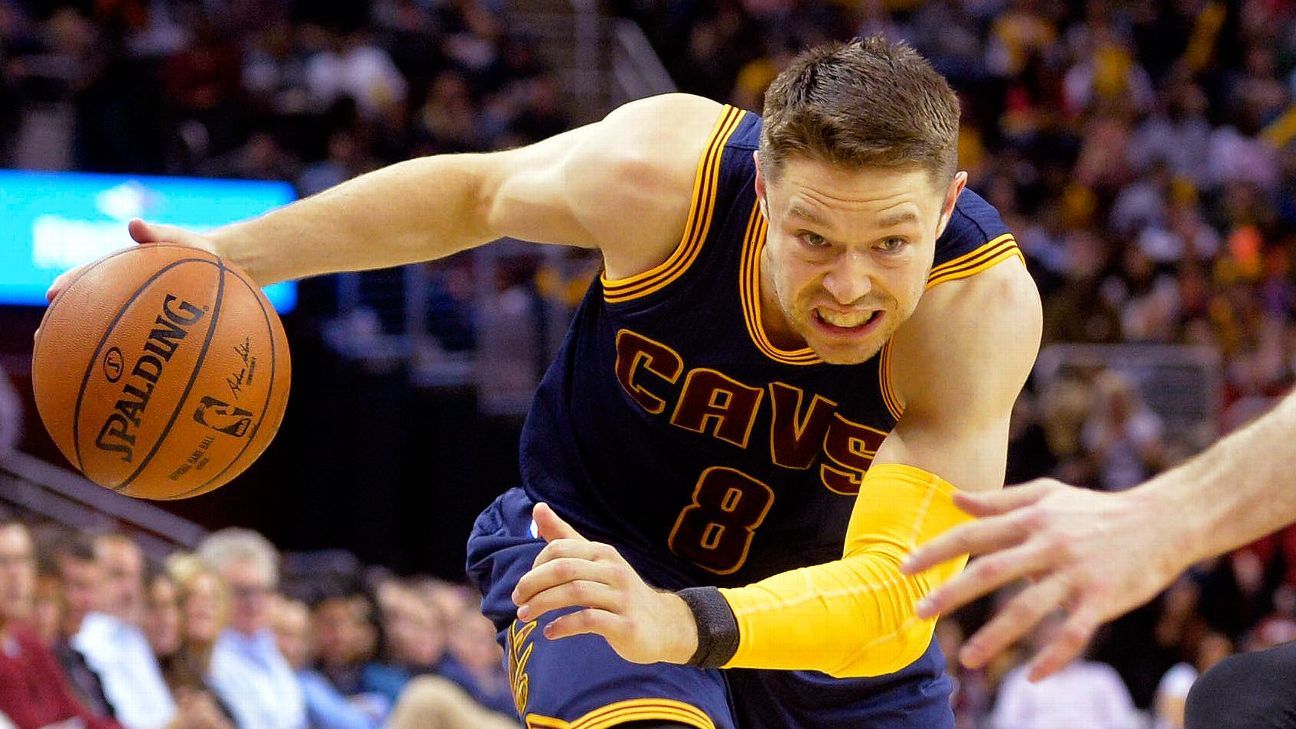 What Position Does Matthew Dellavedova Play?