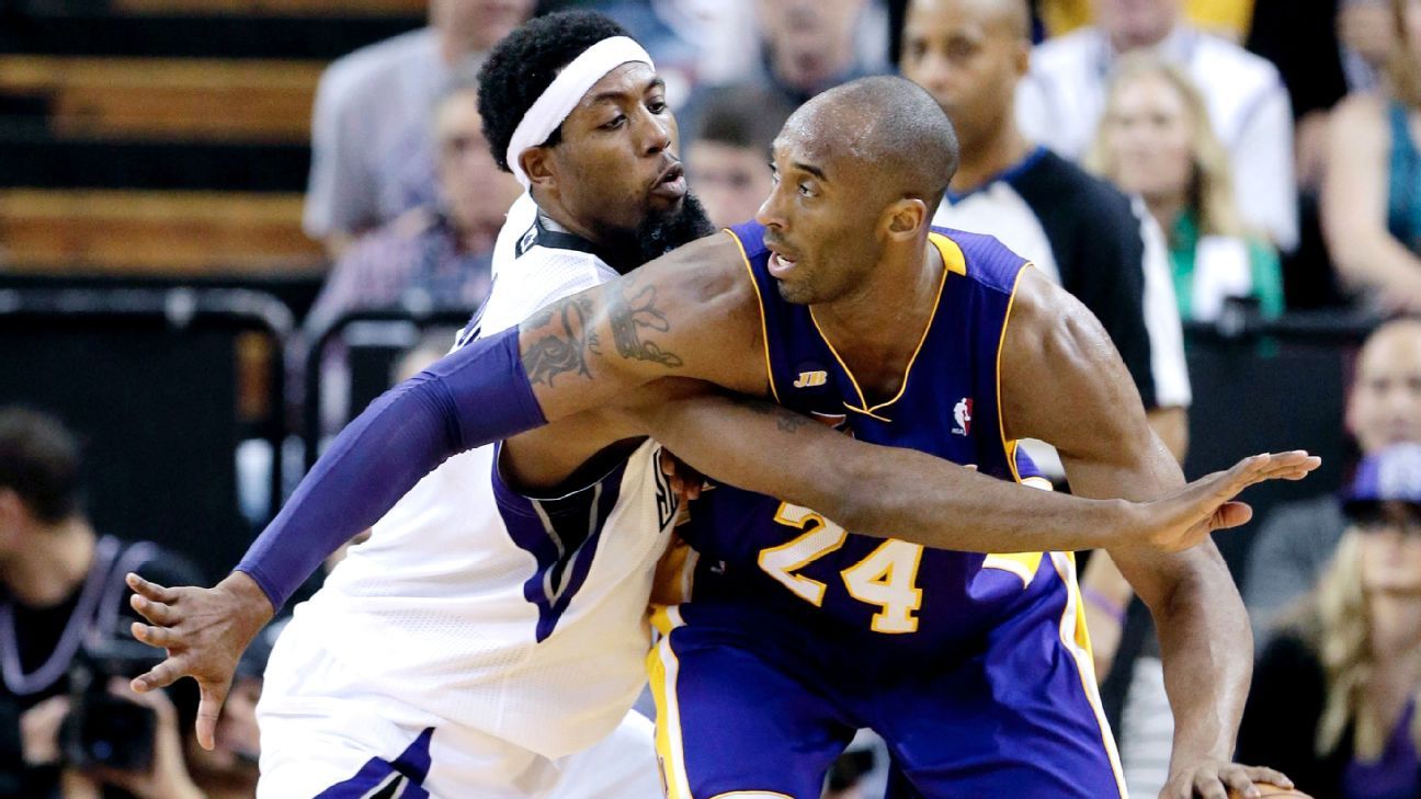 Kobe, Lakers hold off Hawks to get back to .500