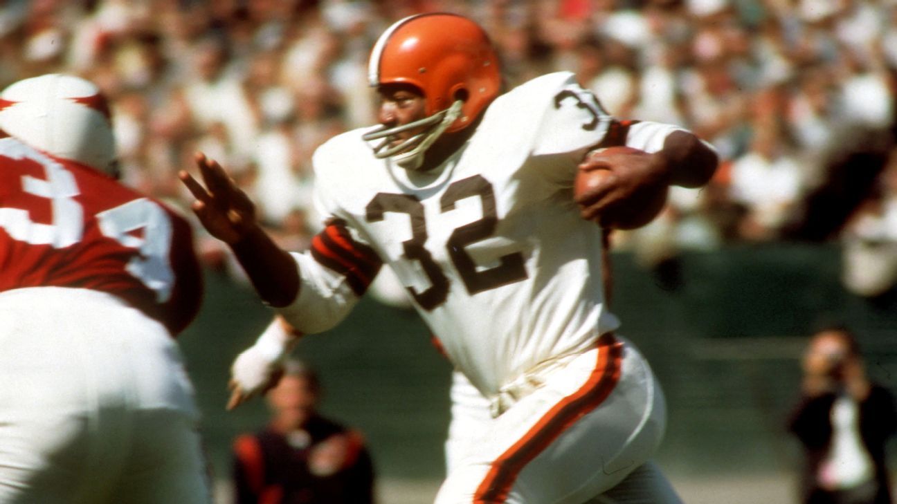 NFL Hall of Fame Cleveland Browns running back Jim Brown has died : NPR