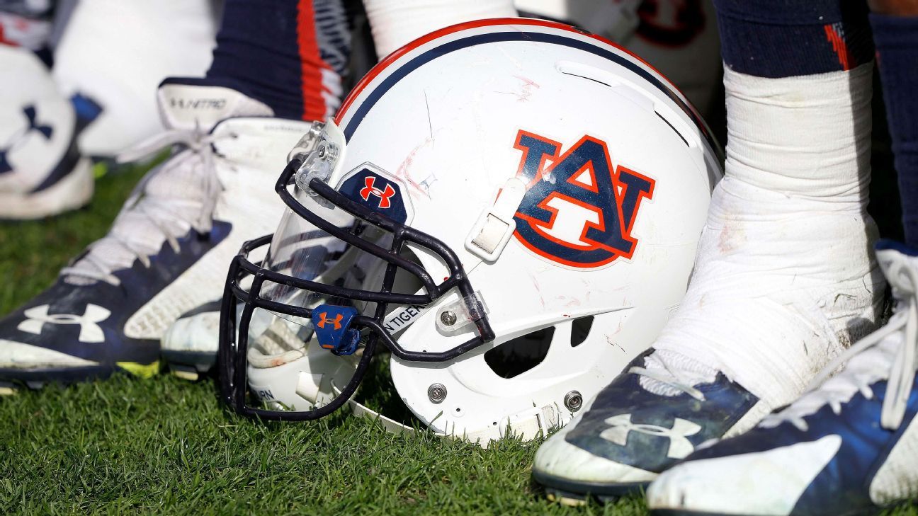 Auburn OC Montgomery out after one season