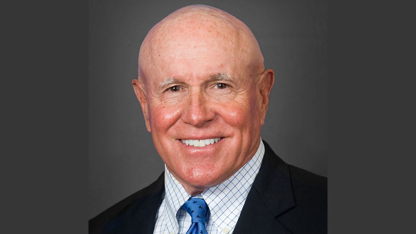 oldham-named-coordinator-of-football-replay