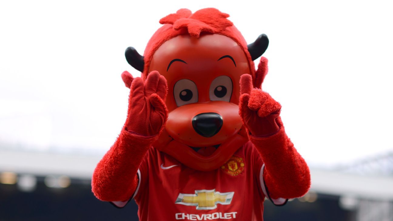 Jose Mourinho Offers Fred The Red New Man United Contract