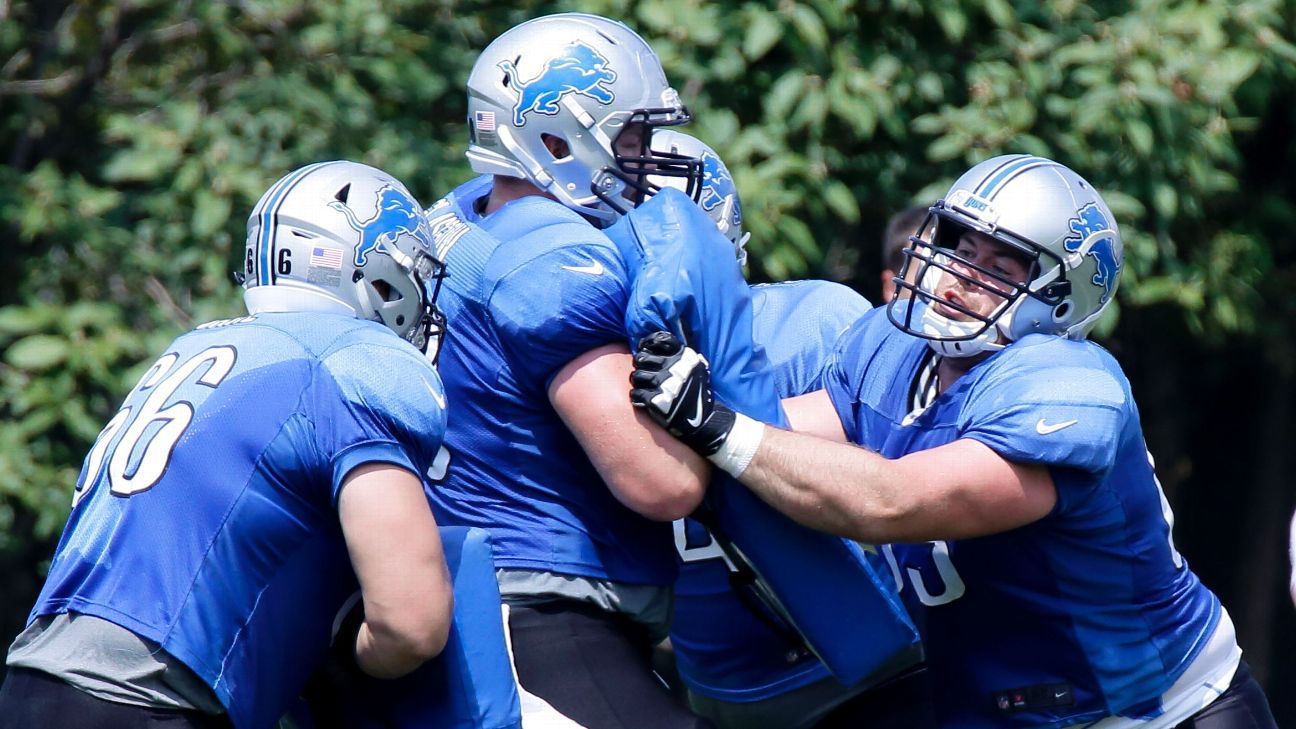 Riley Reiff So Intense Hes Breaking Facemasks In Lions First Padded