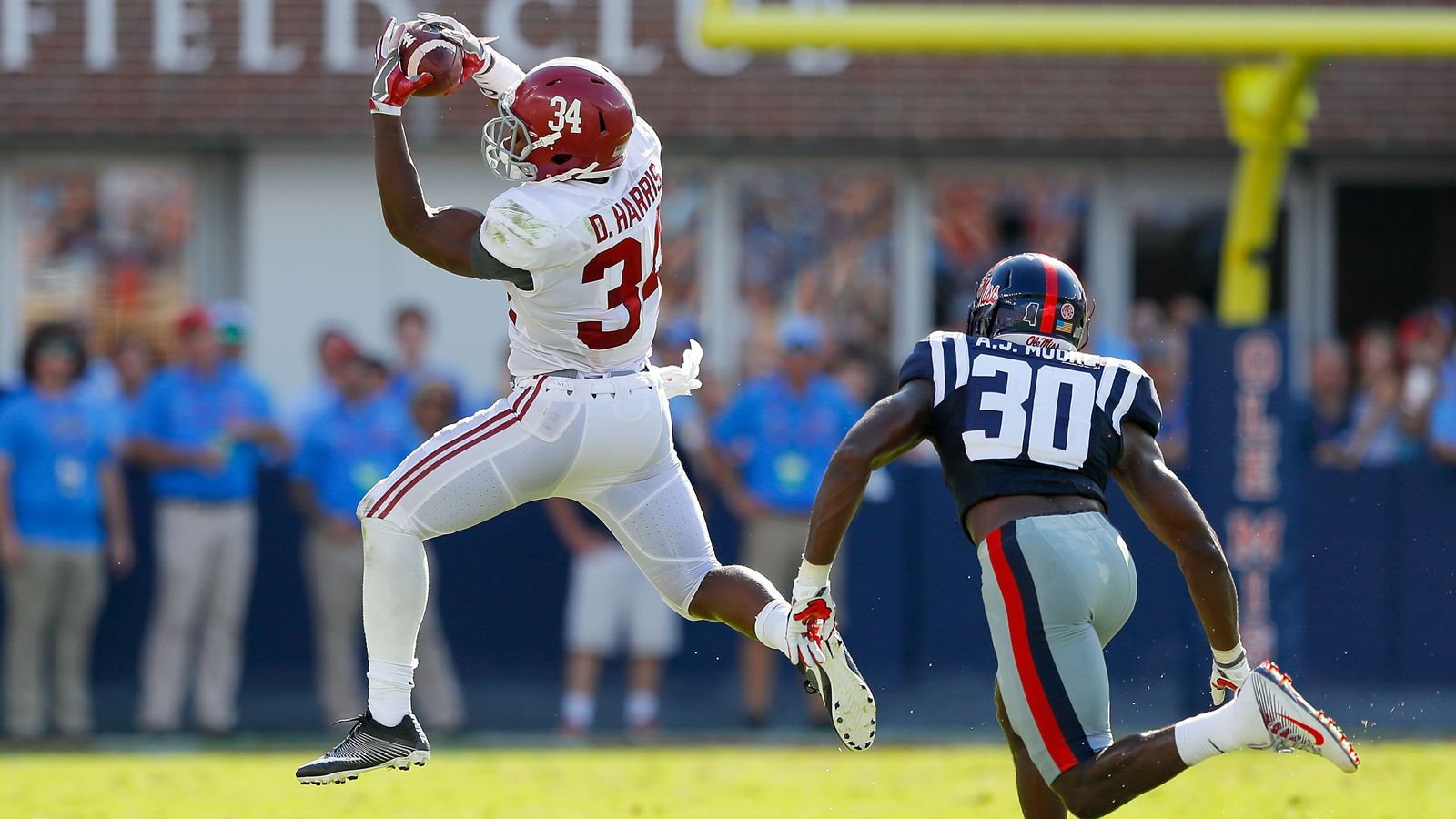 Top-ranked Alabama rallies to beat Ole Miss