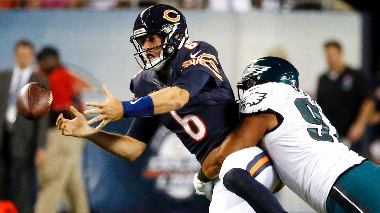 Nick Kwiatkoski gets his chance with Chicago Bears due to suspension