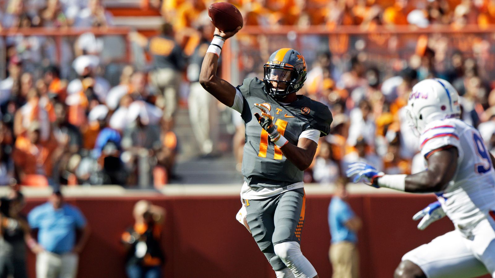 Dobbs rallies Vols to 38-28 win over Gators
