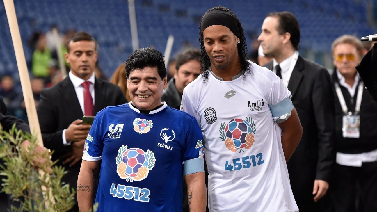 GOAL on X: Diego Maradona and Ronaldinho.  / X