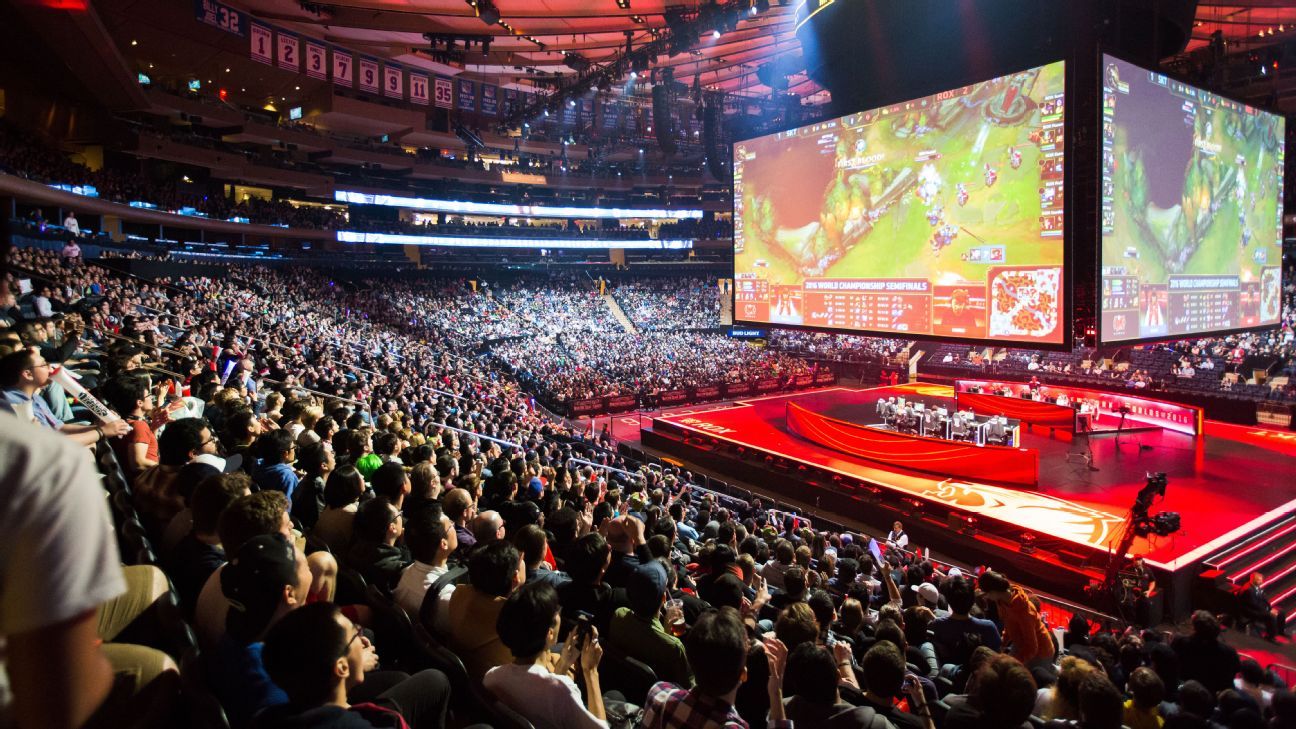 League of Legends World Championship Semifinals