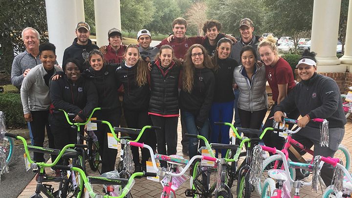 Gamecock Golf helps build bikes through Toys For Tots